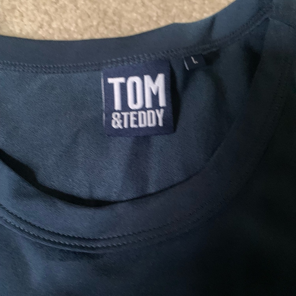 Tom & Teddy Men’s Rash Gaurd - Picture 3 of 4
